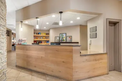 Photo 5 - Country Inn & Suites by Radisson, Metairie (New Orleans), LA