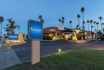 Photo 4 - Travelodge by Wyndham Palm Springs