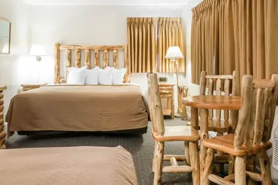 Photo 5 - Quality Inn & Suites Mackinaw City Beachfront