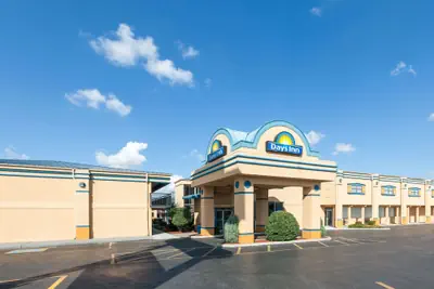 Photo 2 - Days Inn by Wyndham Oklahoma City Fairground