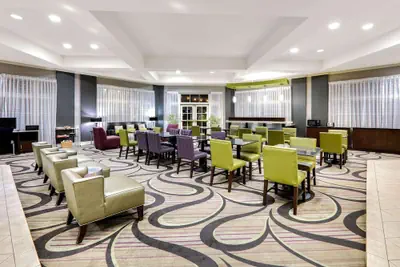 Photo 3 - La Quinta Inn & Suites by Wyndham Dallas North Central