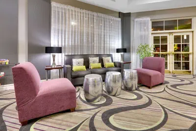 Photo 4 - La Quinta Inn & Suites by Wyndham Dallas North Central
