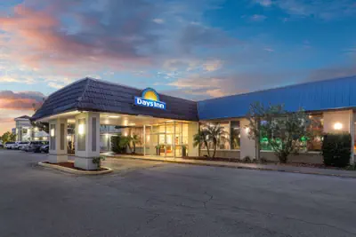 Photo 2 - Days Inn by Wyndham Titusville Kennedy Space Center