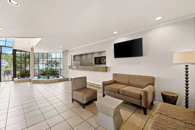 Photo 4 - Best Western De Anza Inn