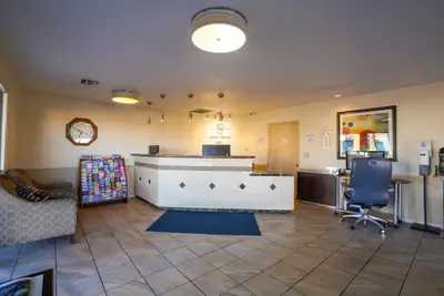 Photo 3 - Lake Mead Inn
