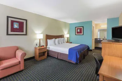Photo 5 - Days Inn by Wyndham Natchitoches