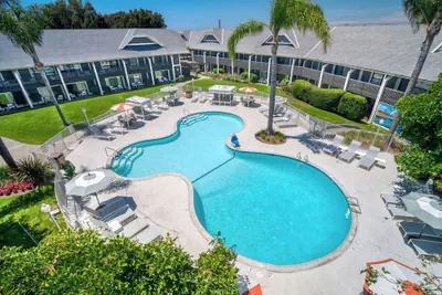 Photo 2 - Carlsbad by the Sea Hotel, Carlsbad, Series By Marriott
