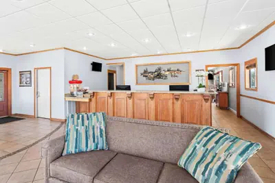 Photo 4 - Best Western Miner's Inn