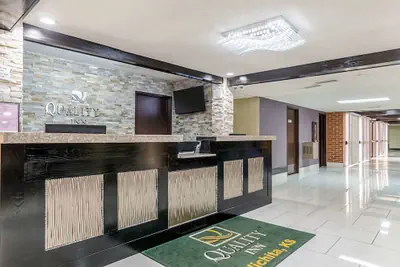Photo 3 - Quality Inn South