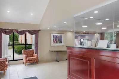 Photo 3 - All Seasons Inn & Suites Smithfield Providence