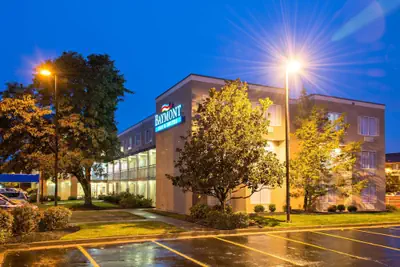 Photo 2 - Baymont by Wyndham Louisville East