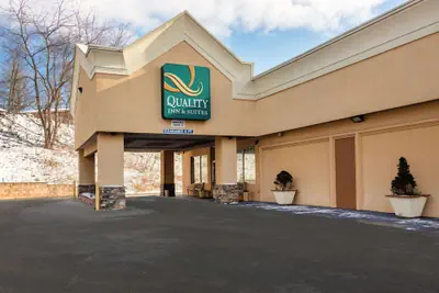 Photo 2 - Quality Inn & Suites Indiana South