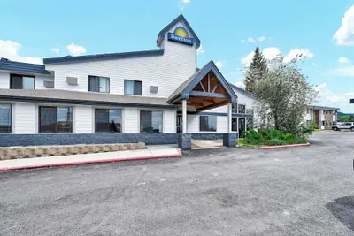 Photo 2 - Days Inn by Wyndham Helena