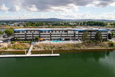 Photo 2 - Clover Island Inn