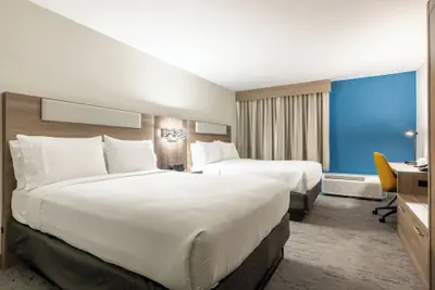 Photo 5 - Holiday Inn Express Van Nuys by IHG