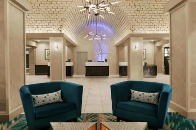 Photo 2 - Embassy Suites by Hilton Arcadia Pasadena Area