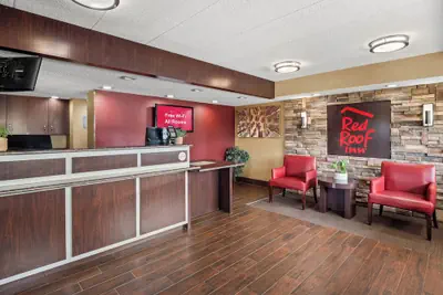 Photo 4 - Red Roof Inn Lansing East – MSU