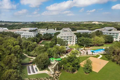 Photo 2 - Hyatt Regency Hill Country Resort and Villas