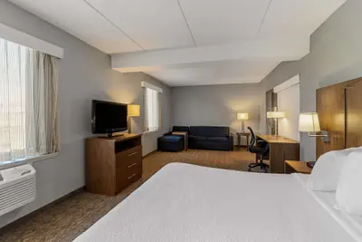 Photo 5 - Best Western Bridgeview Hotel