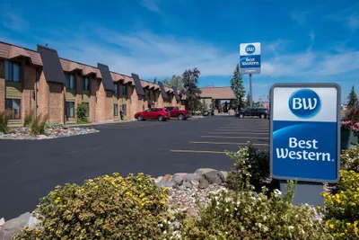 Photo 2 - Best Western Bridgeview Hotel