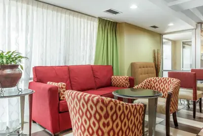 Photo 2 - Comfort Inn Conyers