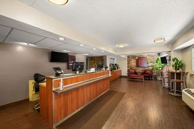 Photo 4 - Red Roof Inn Dallas - DFW Airport North