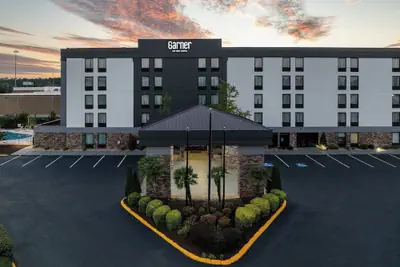 Photo 2 - Garner Hotel August West by IHG