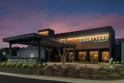Photo 2 - Courtyard by Marriott Memphis Airport