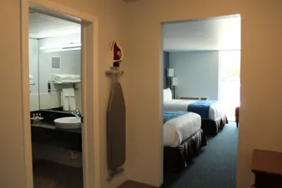 Photo 5 - Travelodge by Wyndham Water’s Edge Hotel - Racine