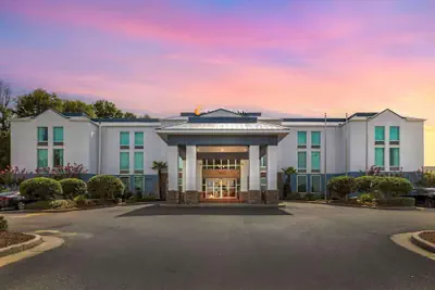 Photo 2 - Comfort Inn Meridian - Bonita Lakes