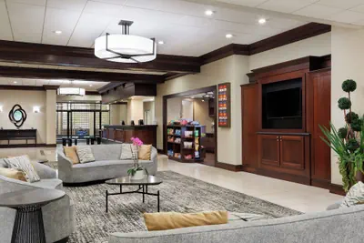 Photo 5 - Holiday Inn National Airport/Crystal City by IHG