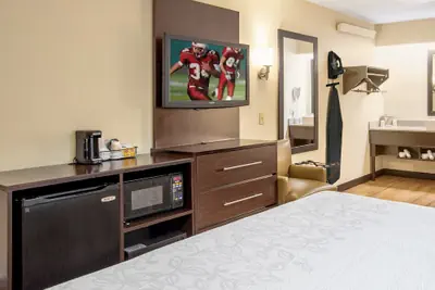 Photo 5 - Red Roof Inn PLUS+ Secaucus - Meadowlands - NYC