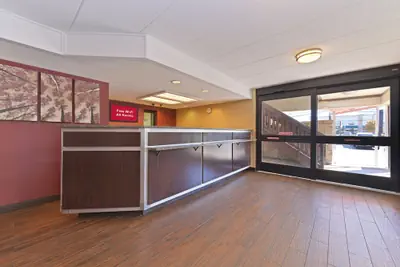 Photo 4 - Red Roof Inn PLUS+ Secaucus - Meadowlands - NYC