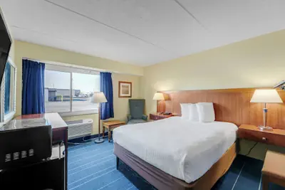 Photo 4 - Relax Inn