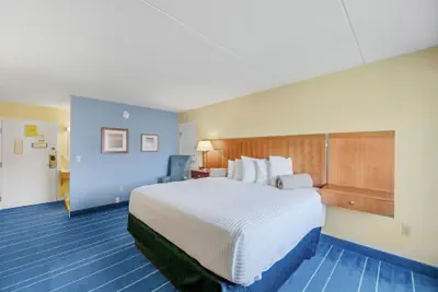 Photo 5 - Relax Inn