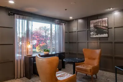 Photo 5 - Oxford Suites Chico