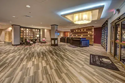 Photo 3 - DoubleTree by Hilton Hotel Decatur Riverfront
