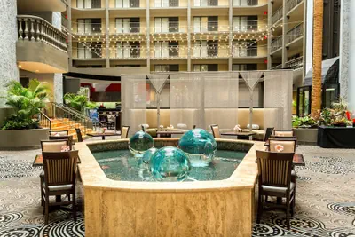 Photo 4 - DoubleTree Suites by Hilton Hotel McAllen