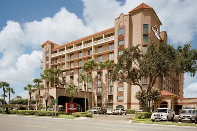 Photo 2 - DoubleTree Suites by Hilton Hotel McAllen