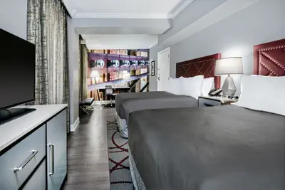 Photo 5 - Hotel Indigo Dallas Downtown by IHG