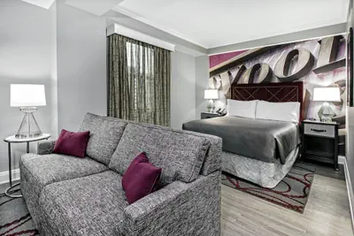 Photo 4 - Hotel Indigo Dallas Downtown by IHG