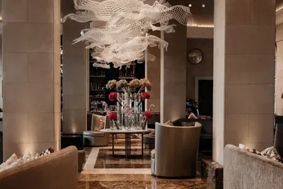 Photo 4 - Hotel Crescent Court