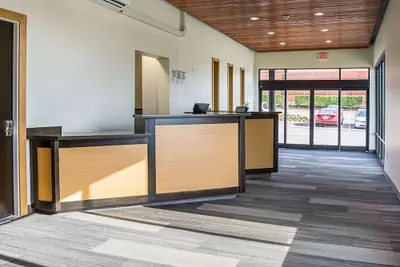 Photo 5 - Quality Inn & Suites Clackamas – Portland