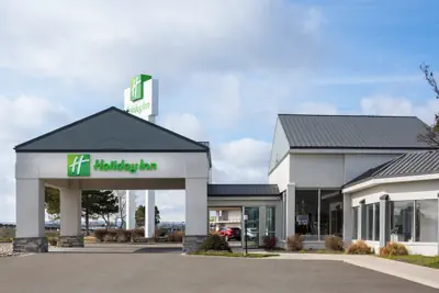 Photo 2 - Holiday Inn Ontario by IHG
