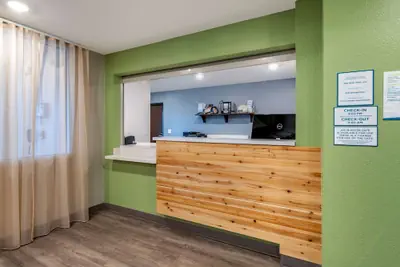 Photo 5 - WoodSpring Suites Brunswick