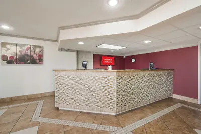 Photo 2 - Red Roof Inn College Station