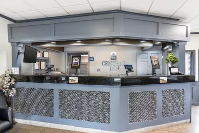 Photo 5 - Best Western Central Inn
