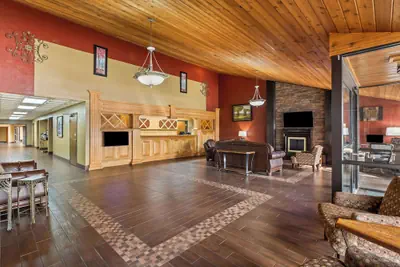 Photo 4 - Best Western Tower West Lodge