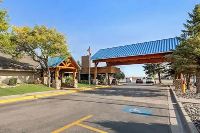 Photo 2 - Best Western Tower West Lodge
