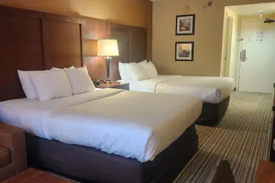 Photo 2 - Best Western Chocolate Inn at the Park